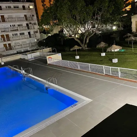 Totalmente Reformado Con Piscina Y Jardines Al Lado De La Playa De La Carihuela Apartman *