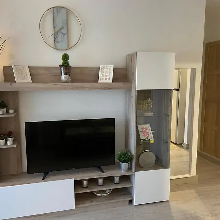 Totalmente Reformado Con Piscina Y Jardines Al Lado De La Playa De La Carihuela Apartman *