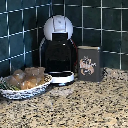 Totalmente Reformado Con Piscina Y Jardines Al Lado De La Playa De La Carihuela