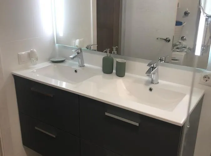 Totalmente Reformado Con Piscina Y Jardines Al Lado De La Playa De La Carihuela Апартаменты Торремолинос