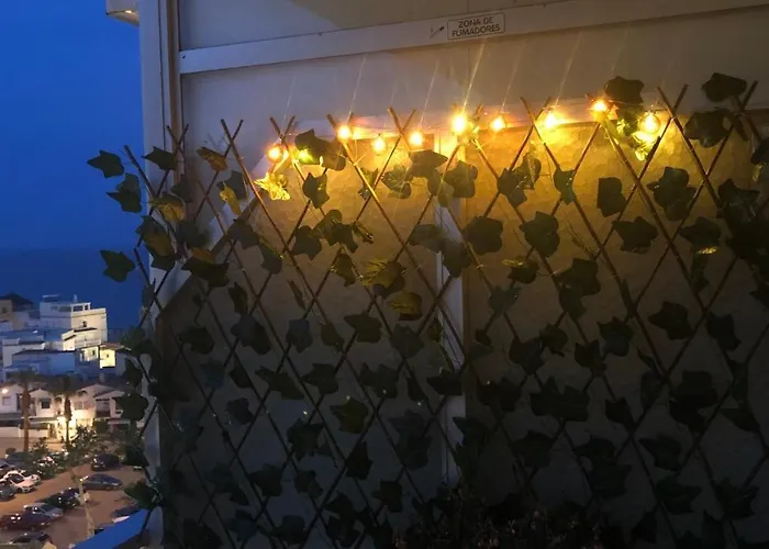 Totalmente Reformado Con Piscina Y Jardines Al Lado De La Playa De La Carihuela * Торремолинос