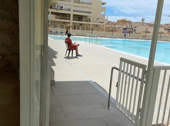 Totalmente Reformado Con Piscina Y Jardines Al Lado De La Playa De La Carihuela Апартаменты *