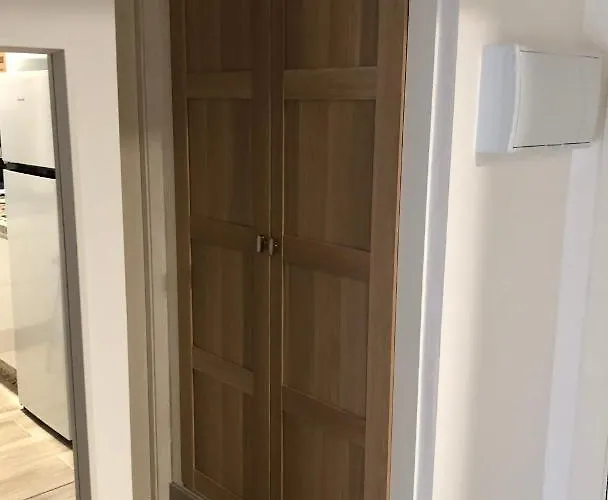 Totalmente Reformado Con Piscina Y Jardines Al Lado De La Playa De La Carihuela Apartamento *