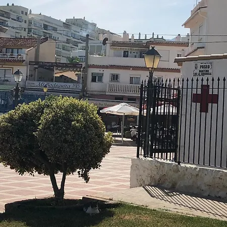 Totalmente Reformado Con Piscina Y Jardines Al Lado De La Playa De La Carihuela アパート *